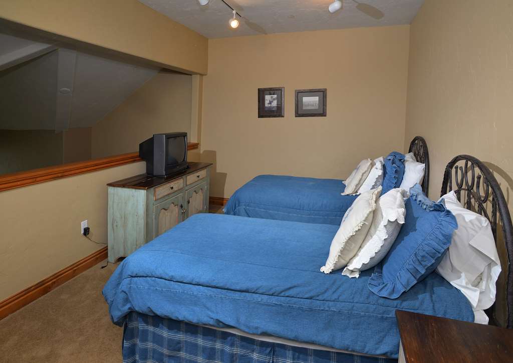 Lodge At Brookside Avon Village חדר תמונה