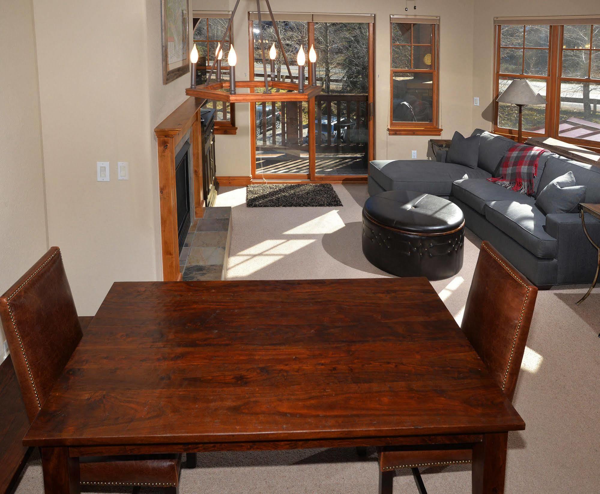 Lodge At Brookside Avon Village מראה חיצוני תמונה