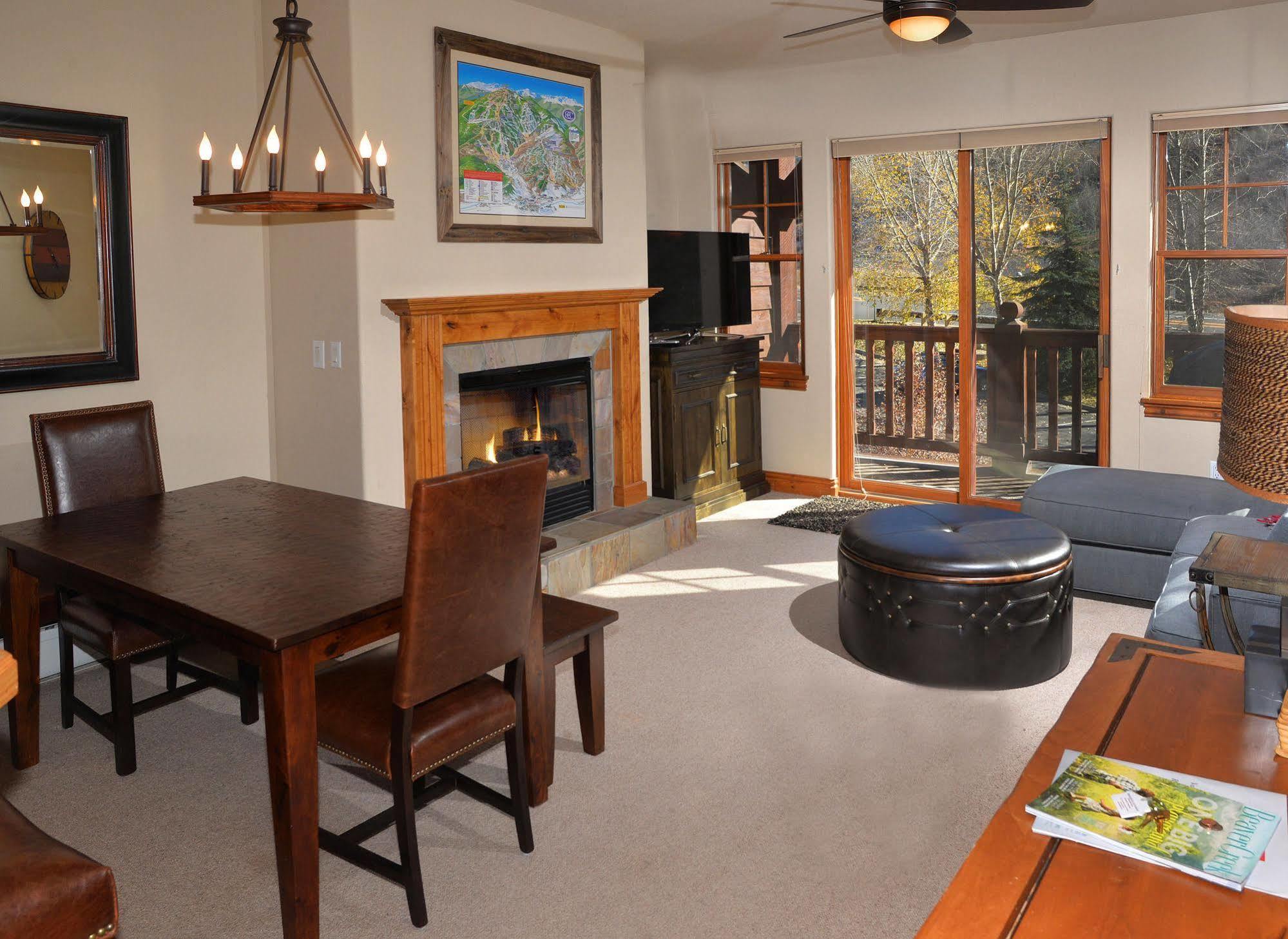 Lodge At Brookside Avon Village מראה חיצוני תמונה