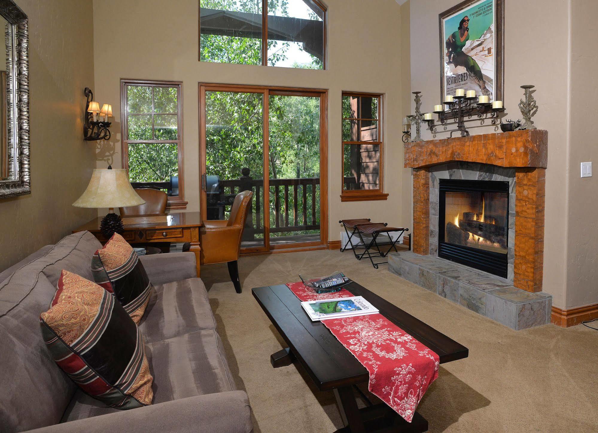 Lodge At Brookside Avon Village מראה חיצוני תמונה