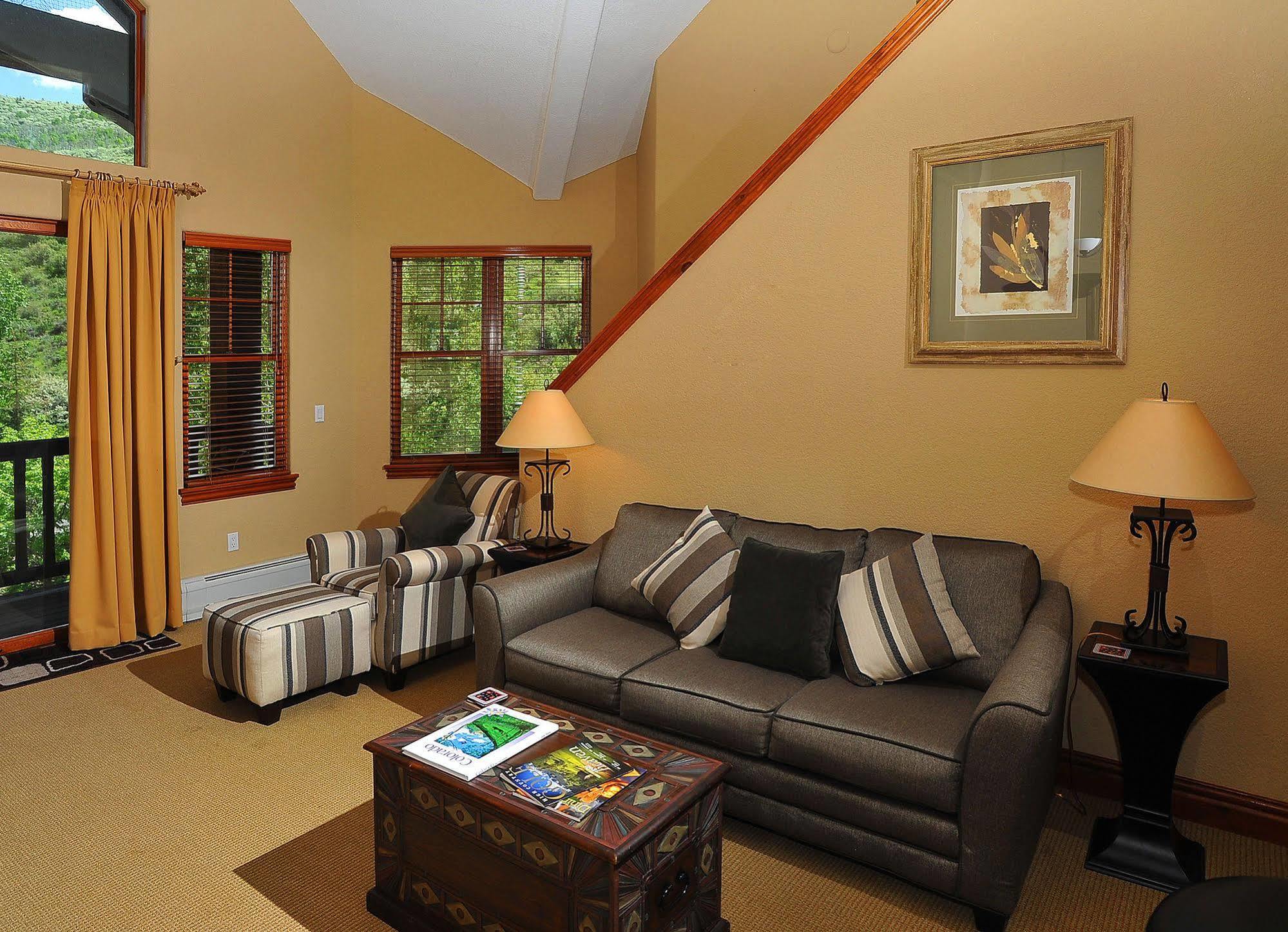 Lodge At Brookside Avon Village מראה חיצוני תמונה