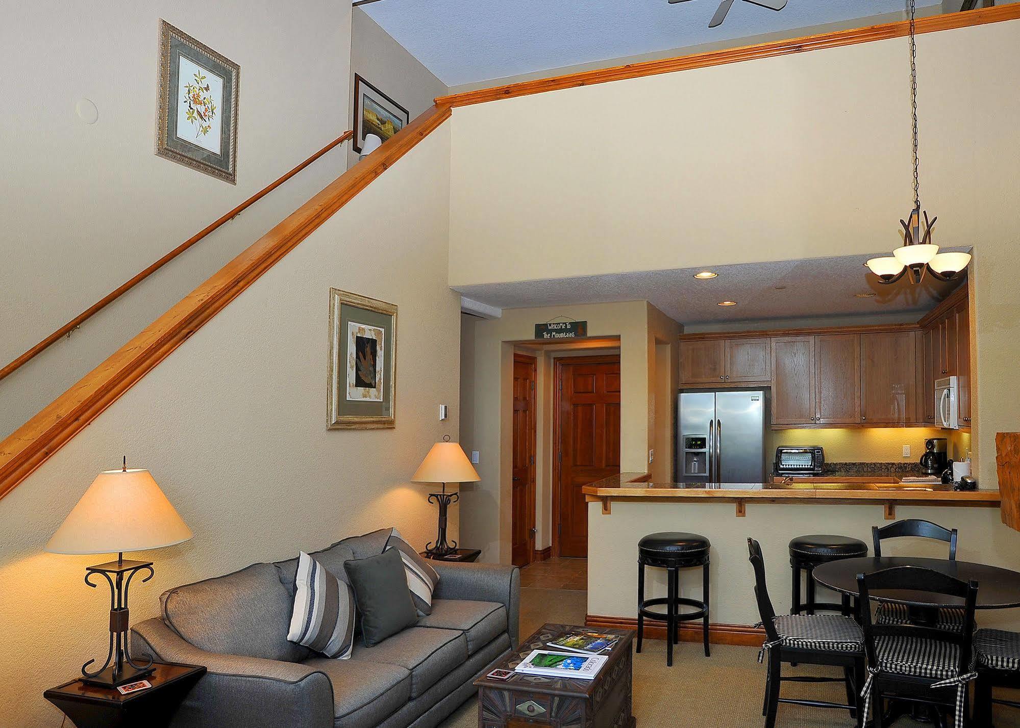 Lodge At Brookside Avon Village מראה חיצוני תמונה