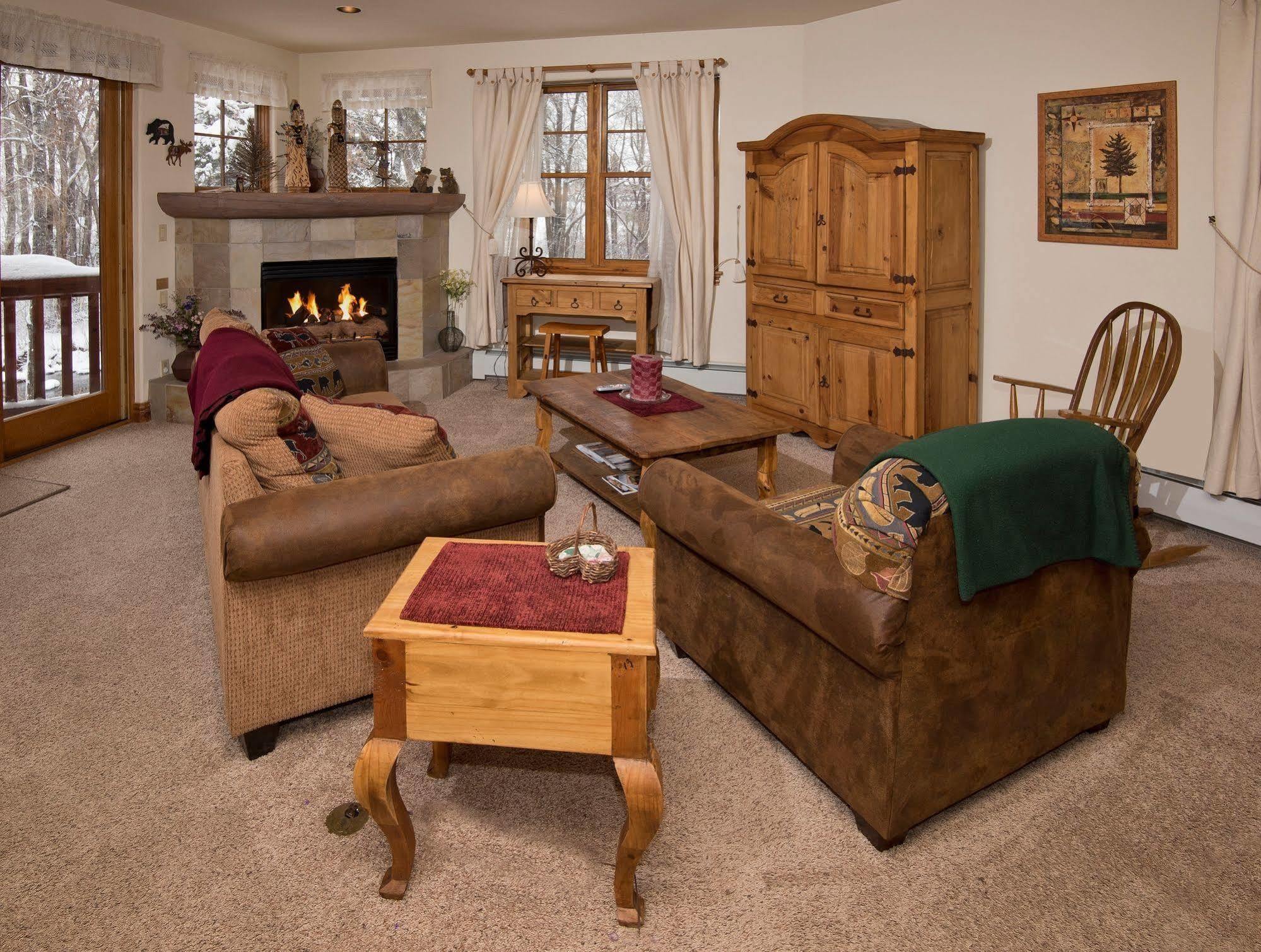 Lodge At Brookside Avon Village מראה חיצוני תמונה