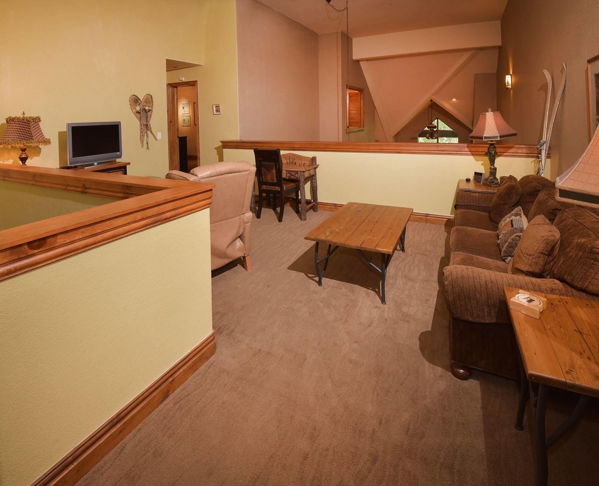 Lodge At Brookside Avon Village מראה חיצוני תמונה